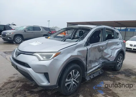 2017 Toyota Rav4 Le z USA, uszkodzony, nr VIN 2T3ZFREV4HW324025